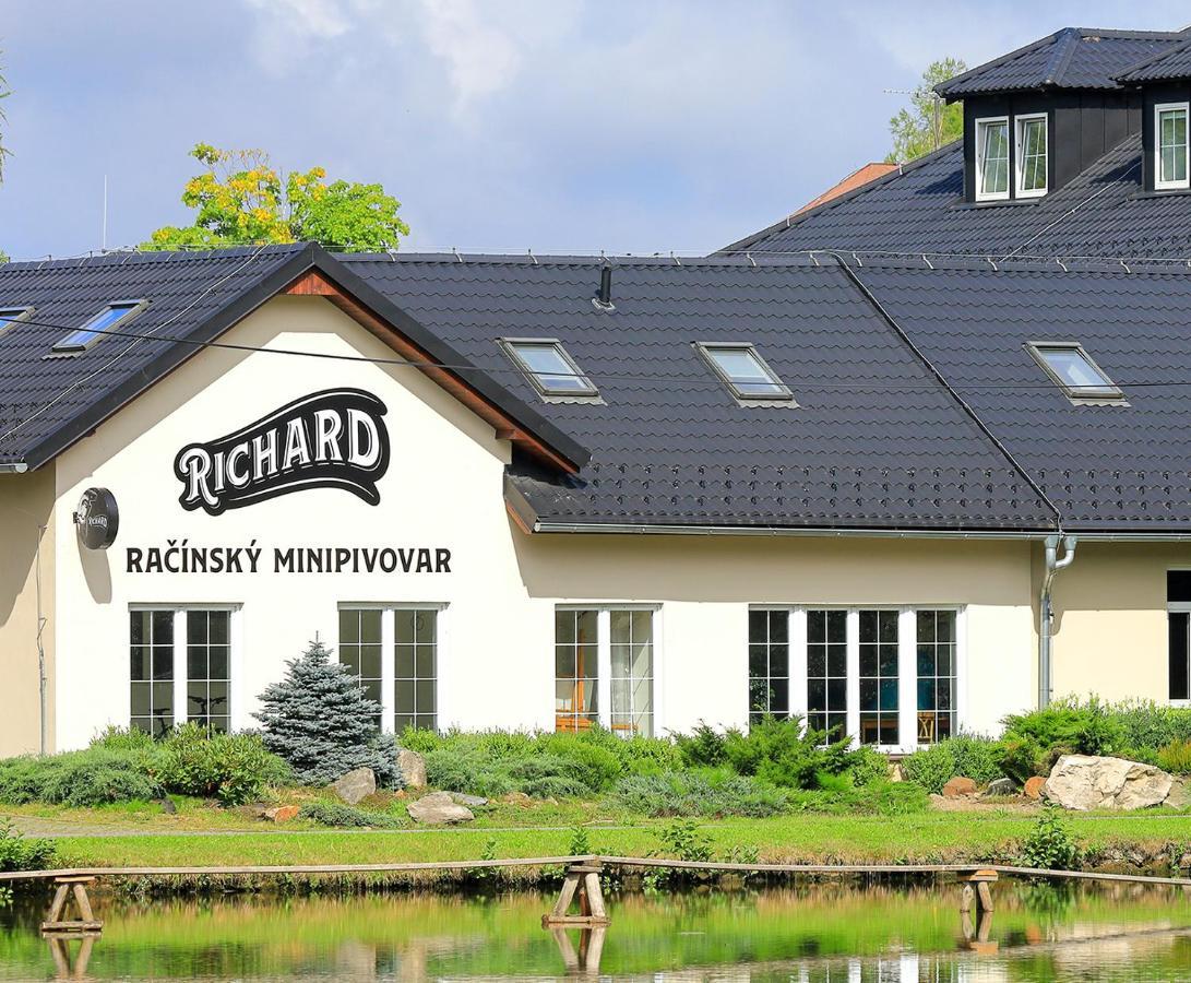 Hotel Leopold Račín Bagian luar foto