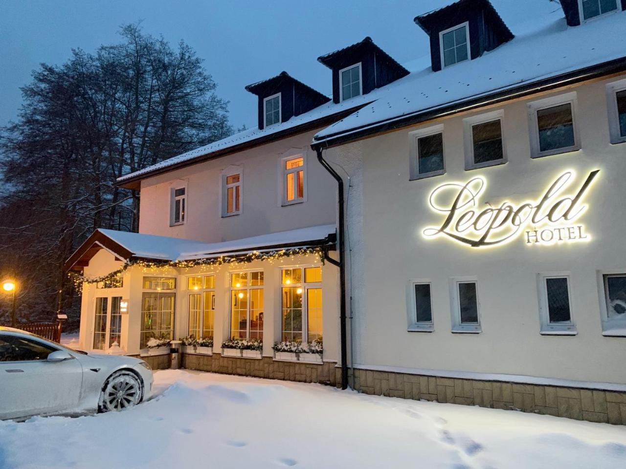 Hotel Leopold Račín Bagian luar foto
